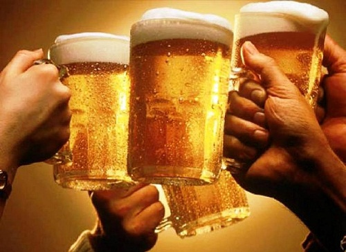 Uống bia làm giảm sỏi thận hiệu quả
